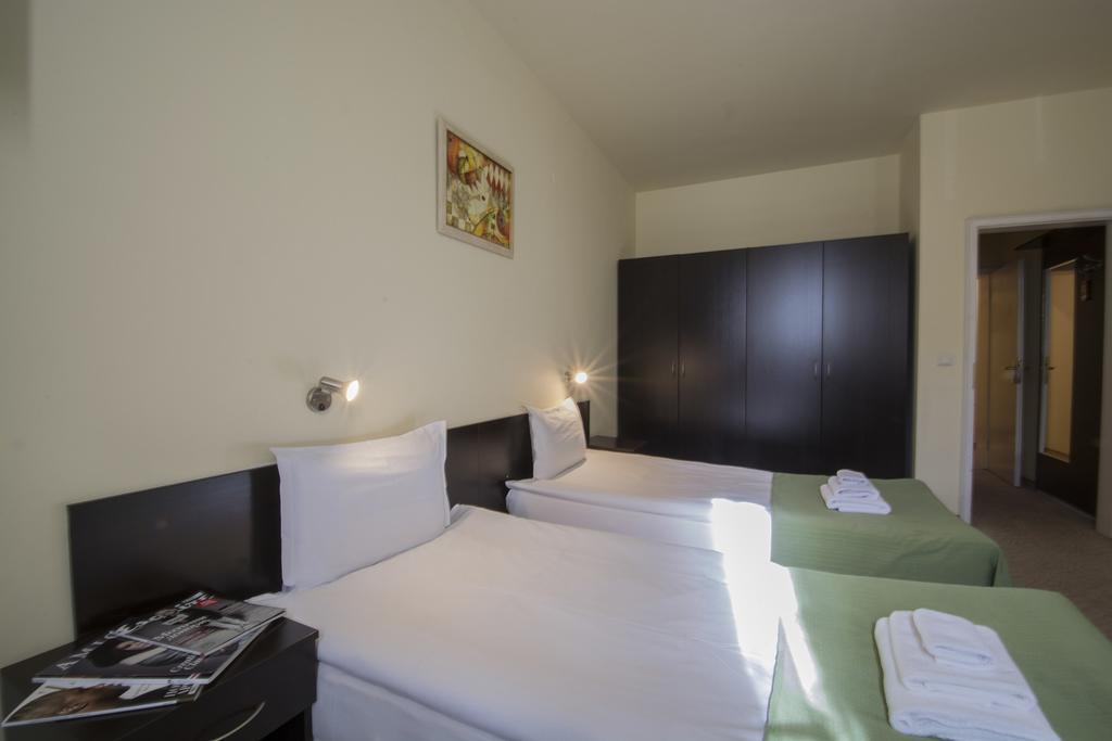Hotel City Inn Sofia Buitenkant foto