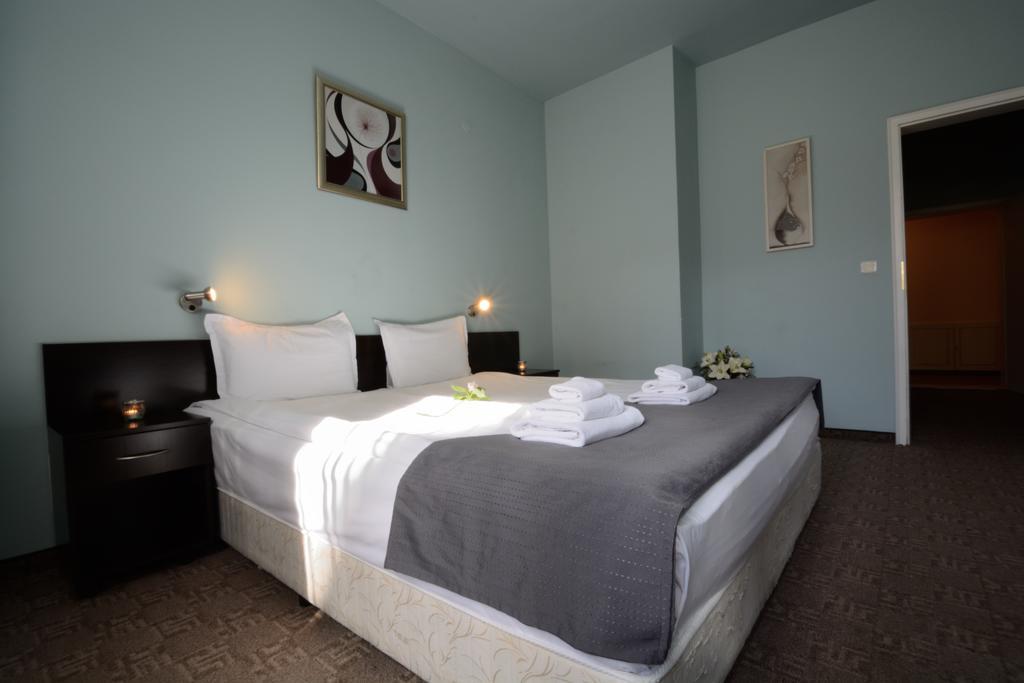 Hotel City Inn Sofia Buitenkant foto